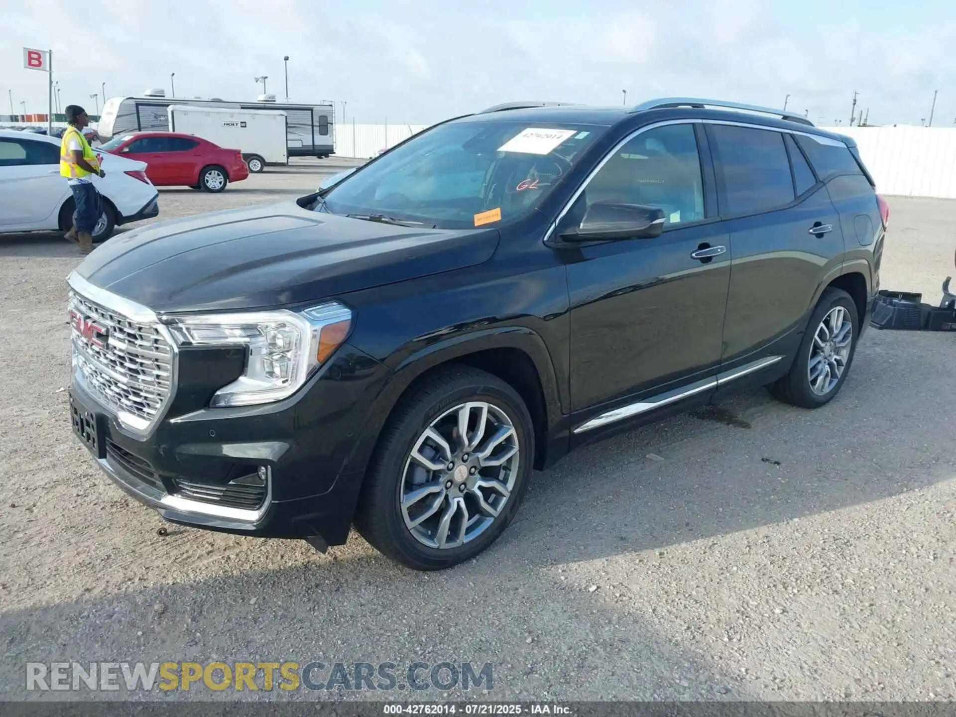 2 Photograph of a damaged car 3GKALXEG7RL334301 GMC TERRAIN 2024