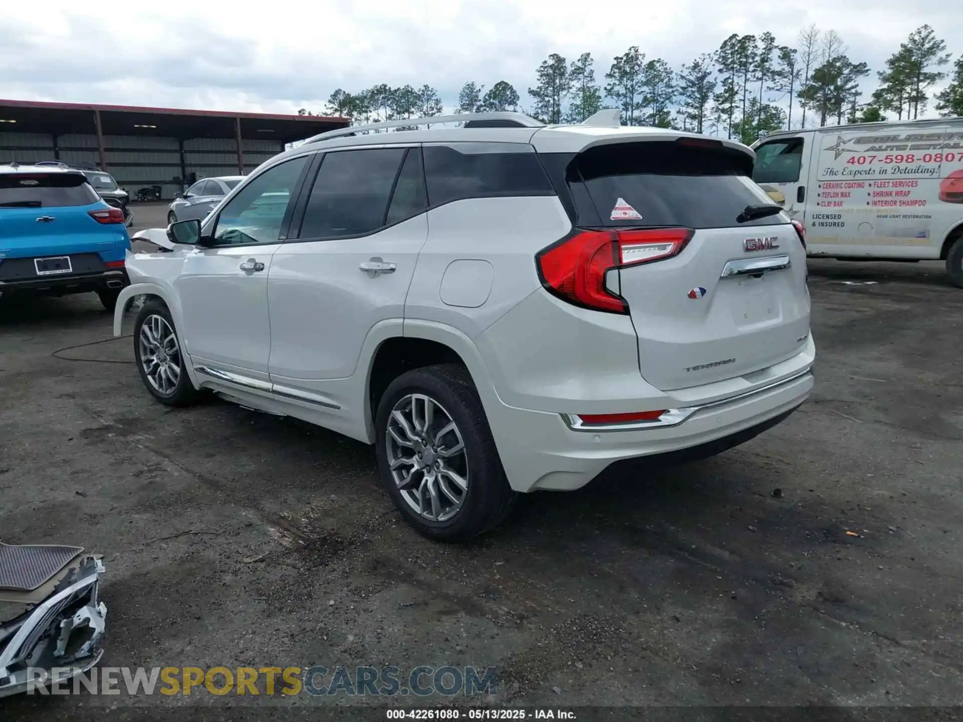 3 Photograph of a damaged car 3GKALXEG8RL158682 GMC TERRAIN 2024