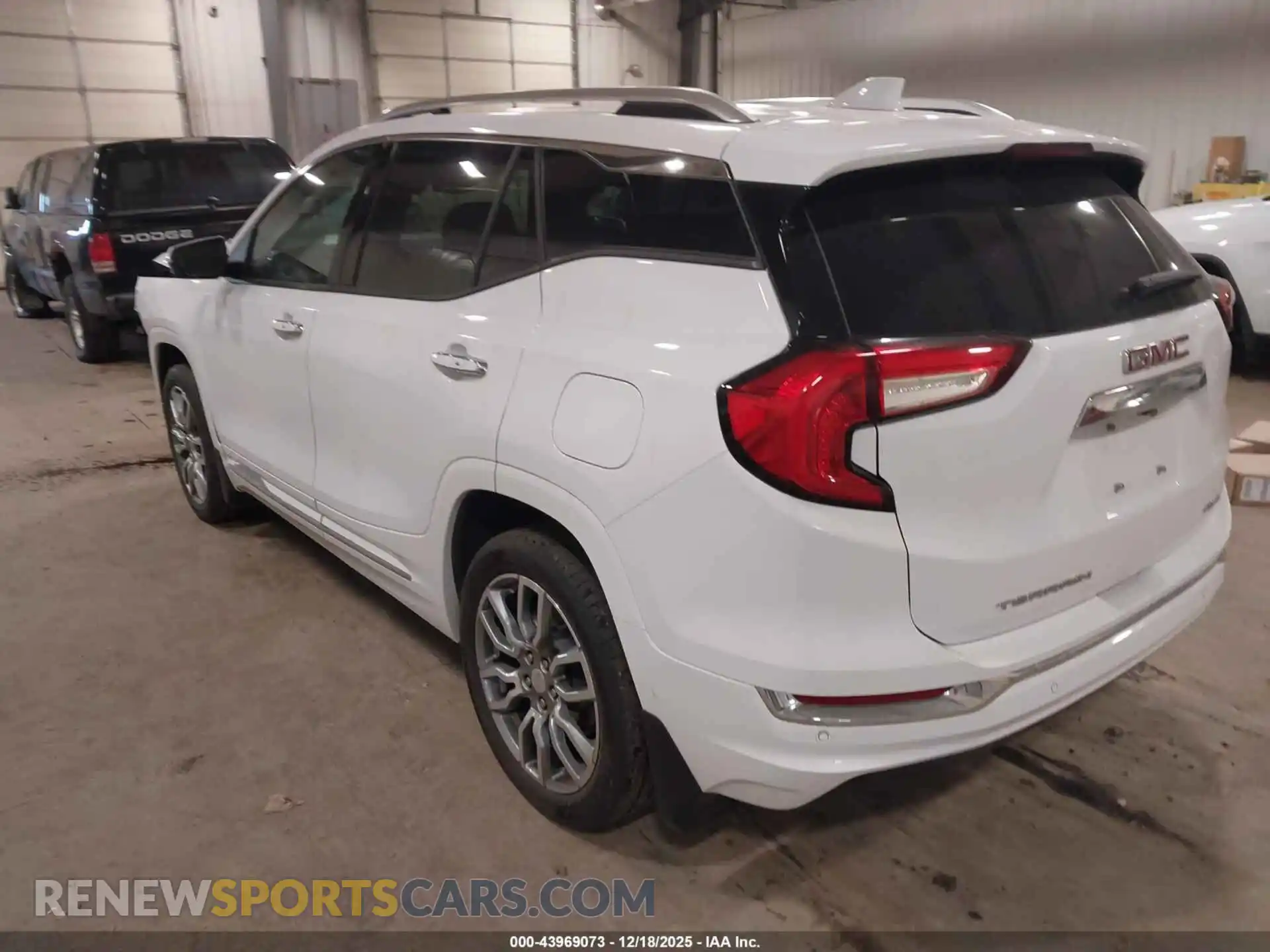 3 Photograph of a damaged car 3GKALXEG8RL214166 GMC TERRAIN 2024