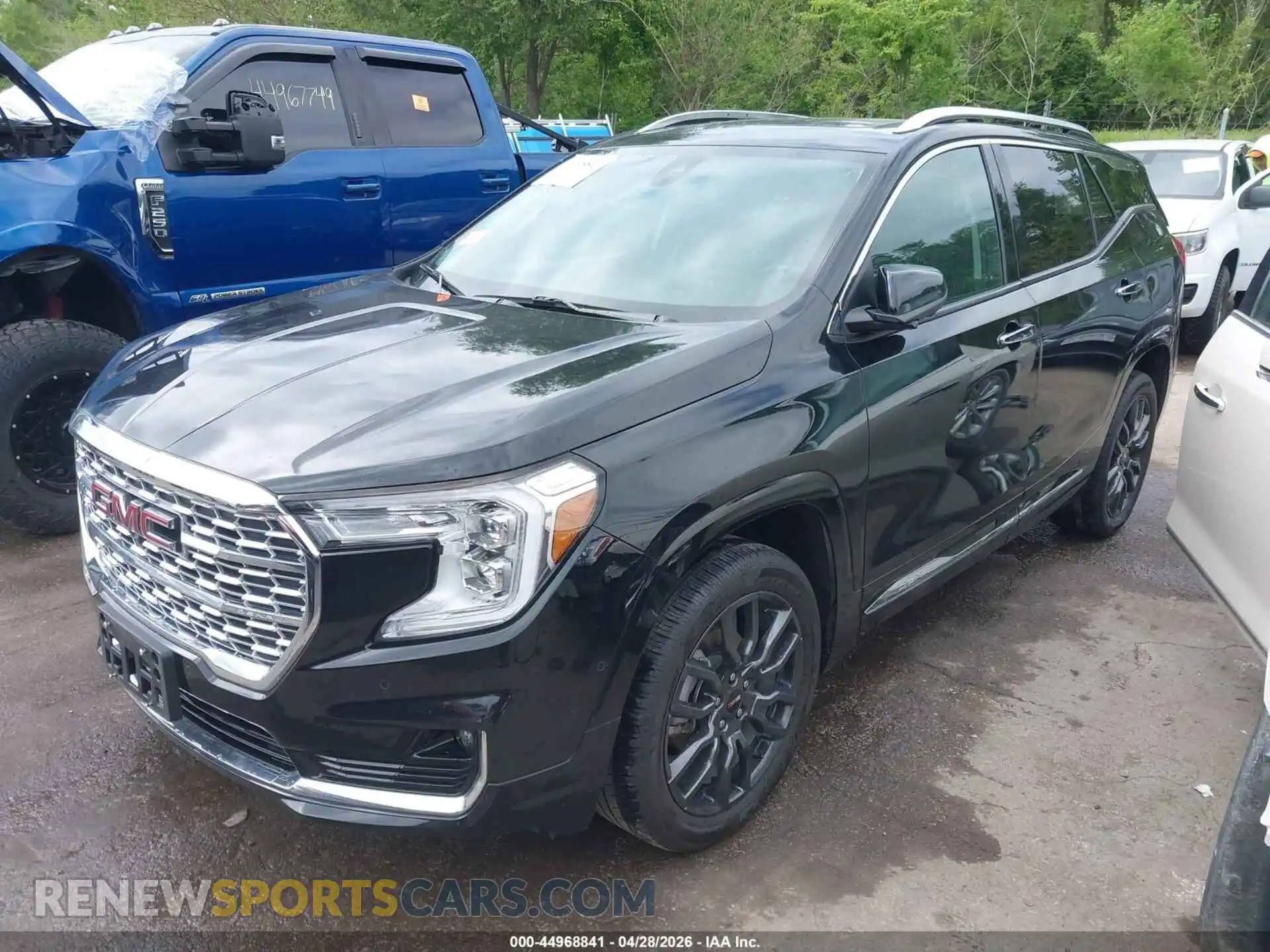 2 Photograph of a damaged car 3GKALXEG8RL240024 GMC TERRAIN 2024