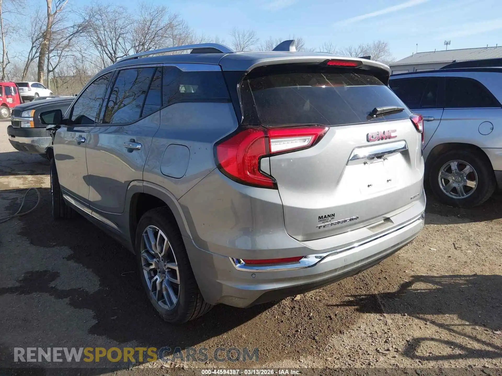 3 Photograph of a damaged car 3GKALXEG8RL257101 GMC TERRAIN 2024