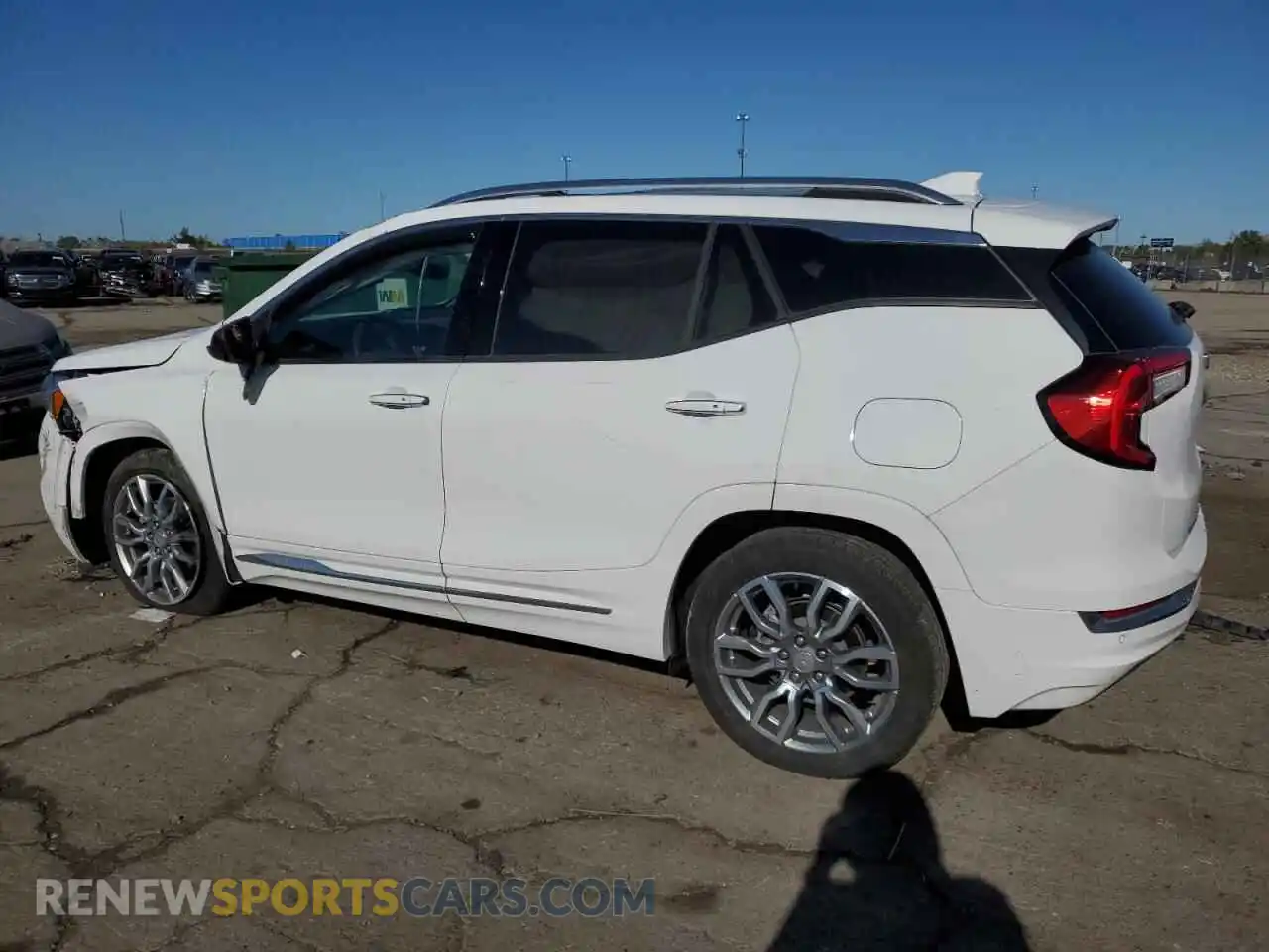 2 Photograph of a damaged car 3GKALXEG8RL322514 GMC TERRAIN 2024