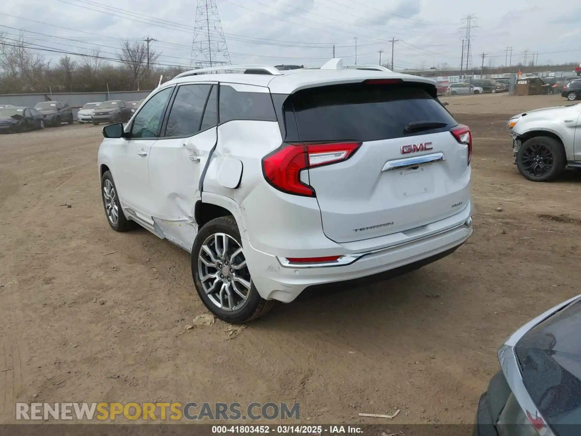3 Photograph of a damaged car 3GKALXEG8RL395592 GMC TERRAIN 2024