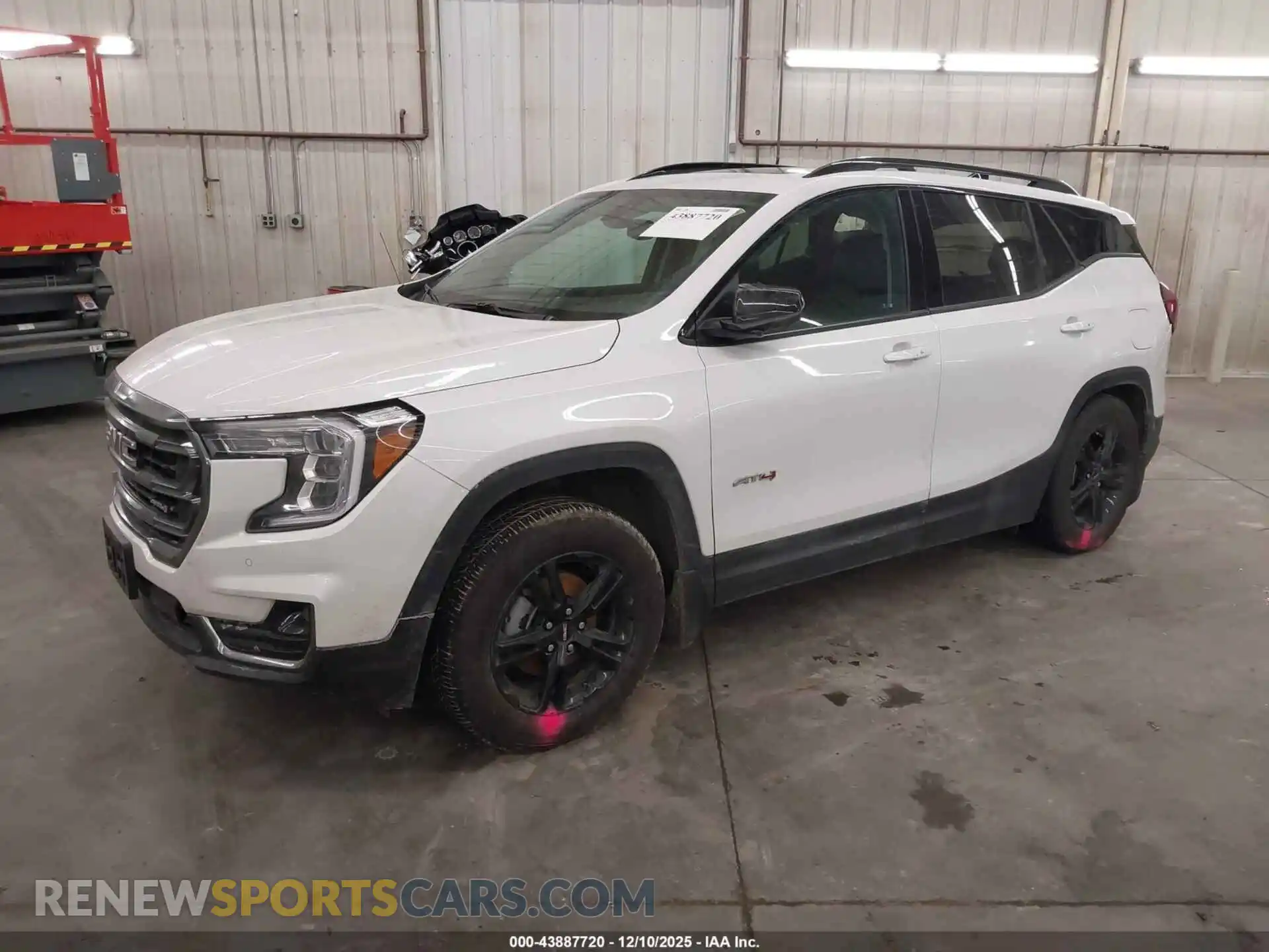 2 Photograph of a damaged car 3GKALYEG5RL153400 GMC TERRAIN 2024
