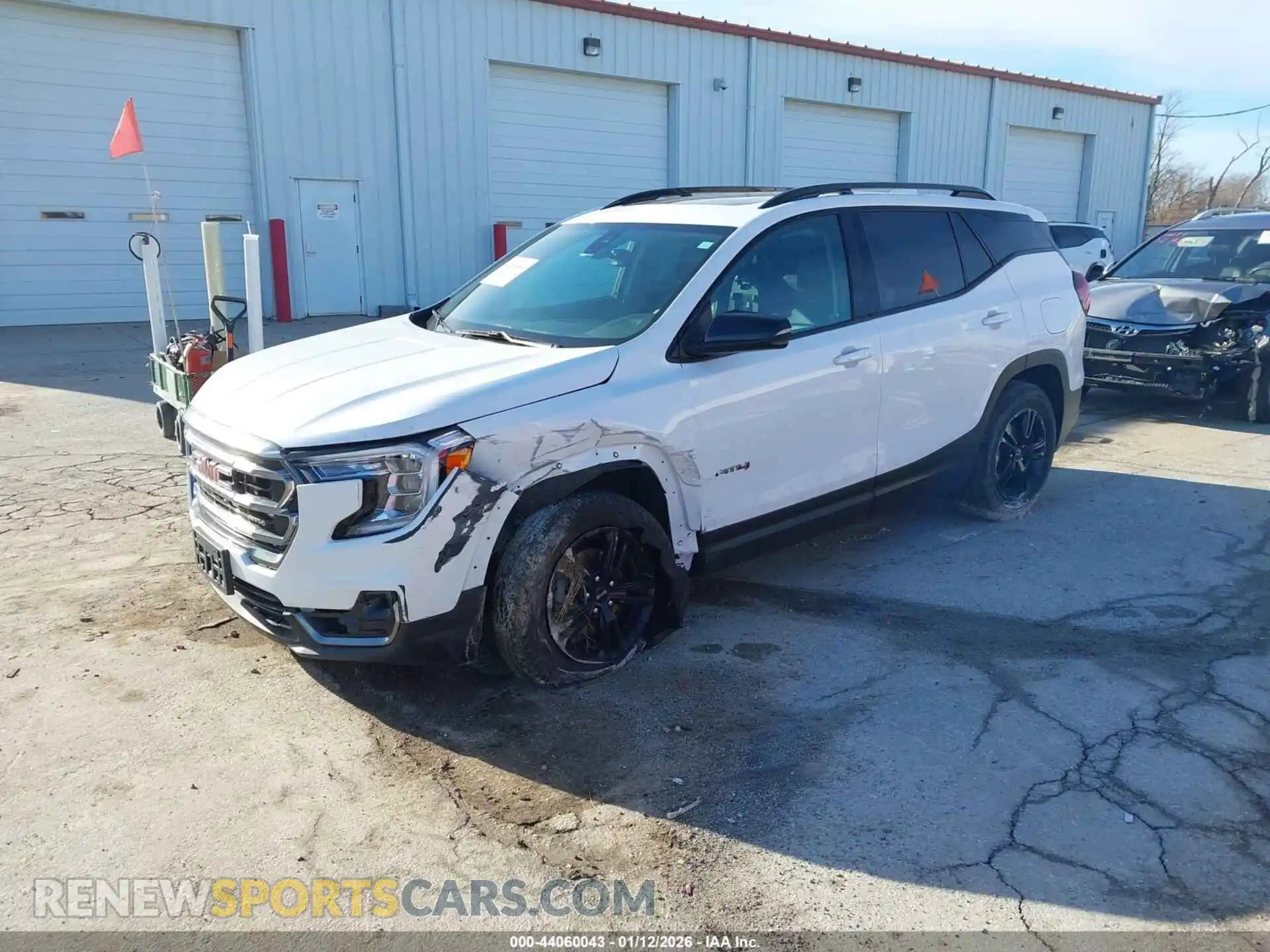 2 Photograph of a damaged car 3GKALYEG8RL152161 GMC TERRAIN 2024