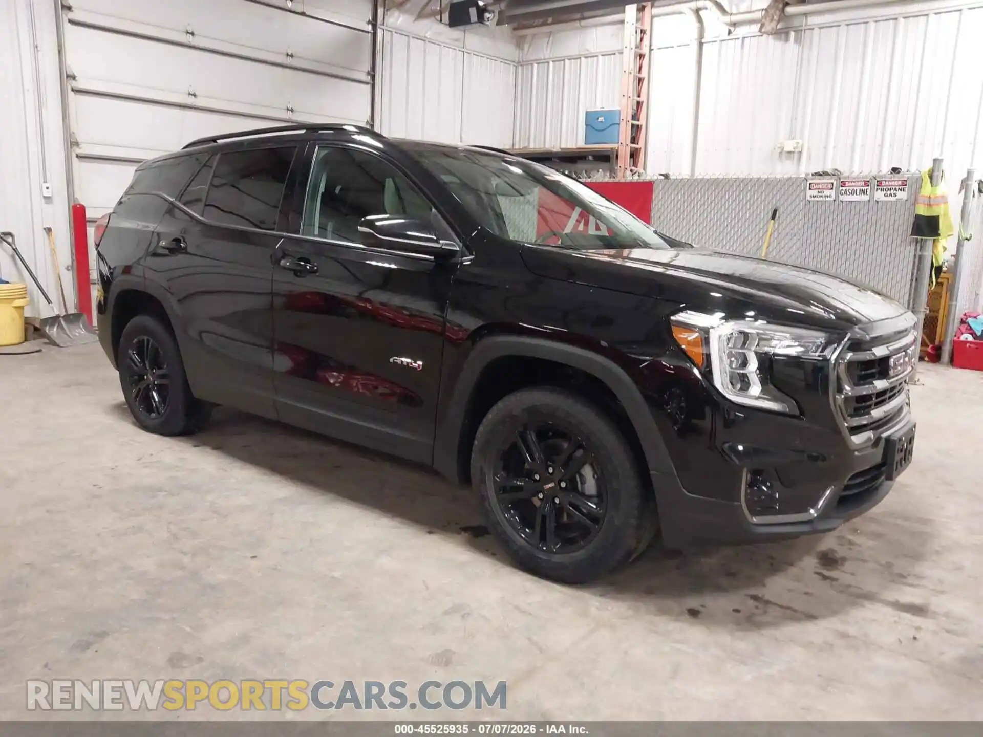 1 Photograph of a damaged car 3GKALYEG8RL262630 GMC TERRAIN 2024