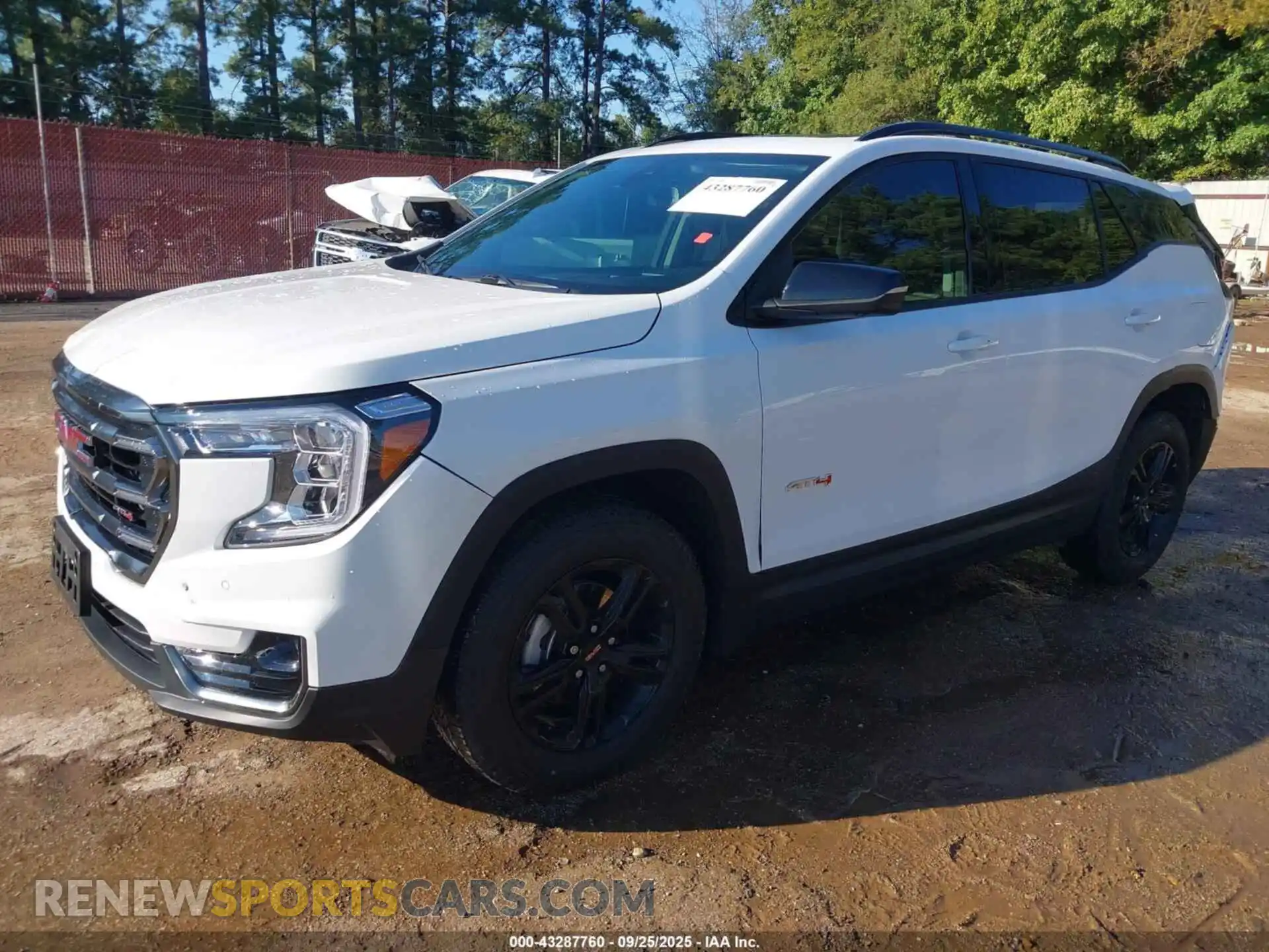 2 Photograph of a damaged car 3GKALYEGXRL384762 GMC TERRAIN 2024