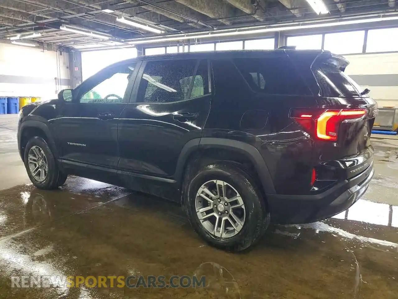 2 Photograph of a damaged car 3GKALUEG0SL315576 GMC TERRAIN 2025