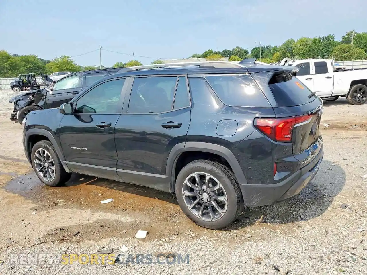 2 Photograph of a damaged car 3GKALUEG2SL253047 GMC TERRAIN 2025