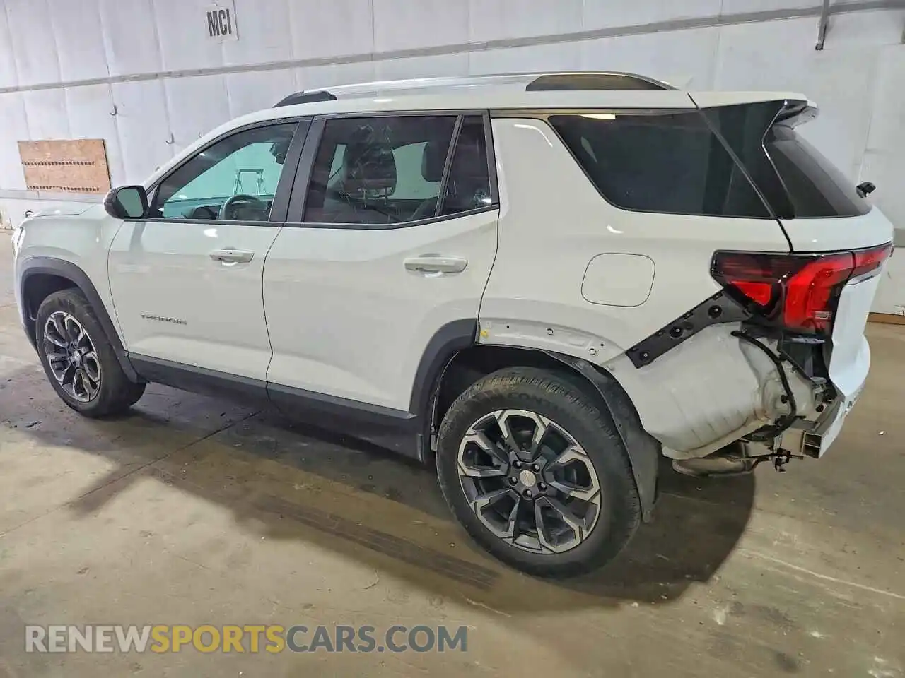 2 Photograph of a damaged car 3GKALUEG3SL278149 GMC TERRAIN 2025