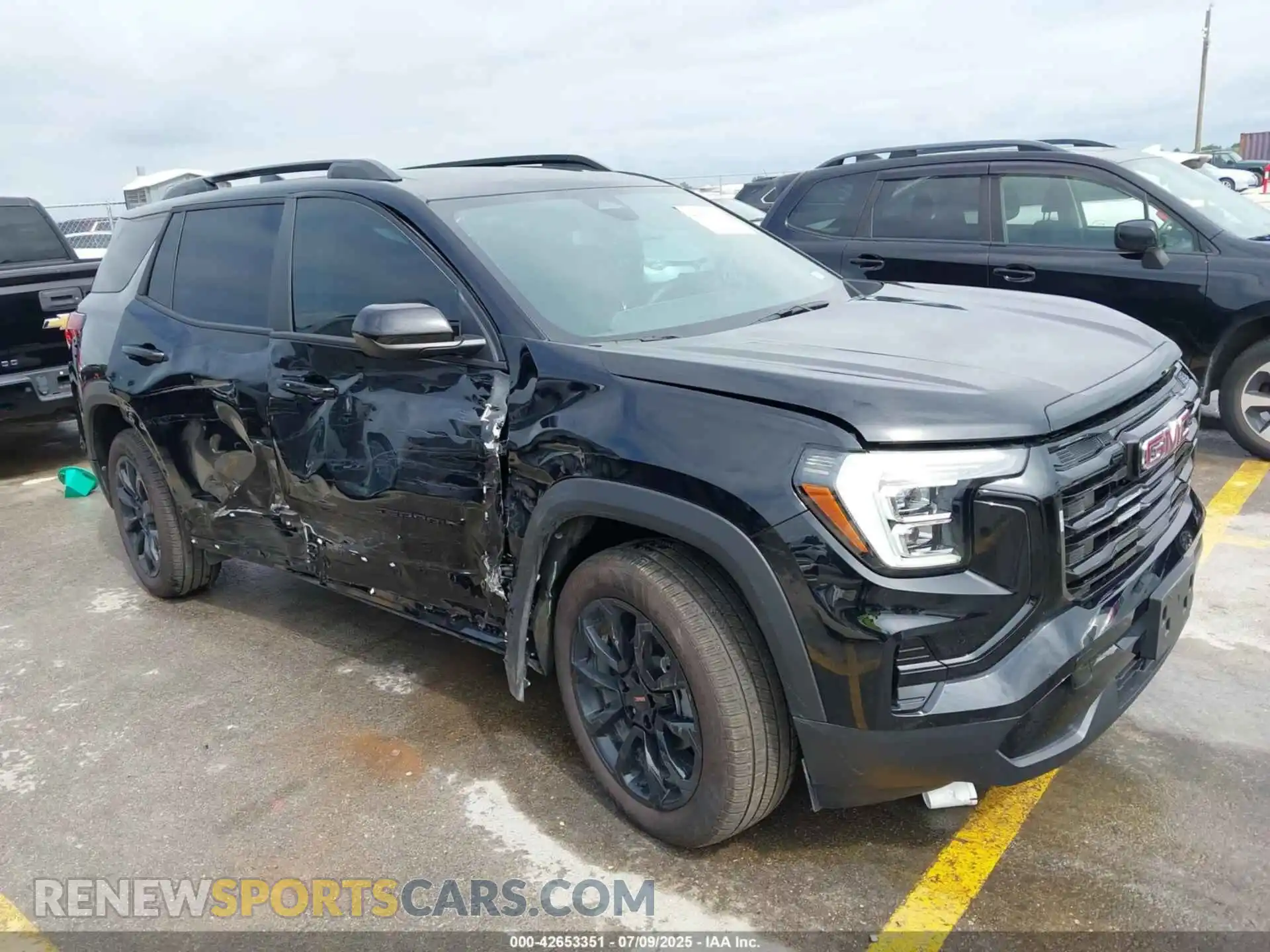 1 Photograph of a damaged car 3GKALUEG6SL253570 GMC TERRAIN 2025
