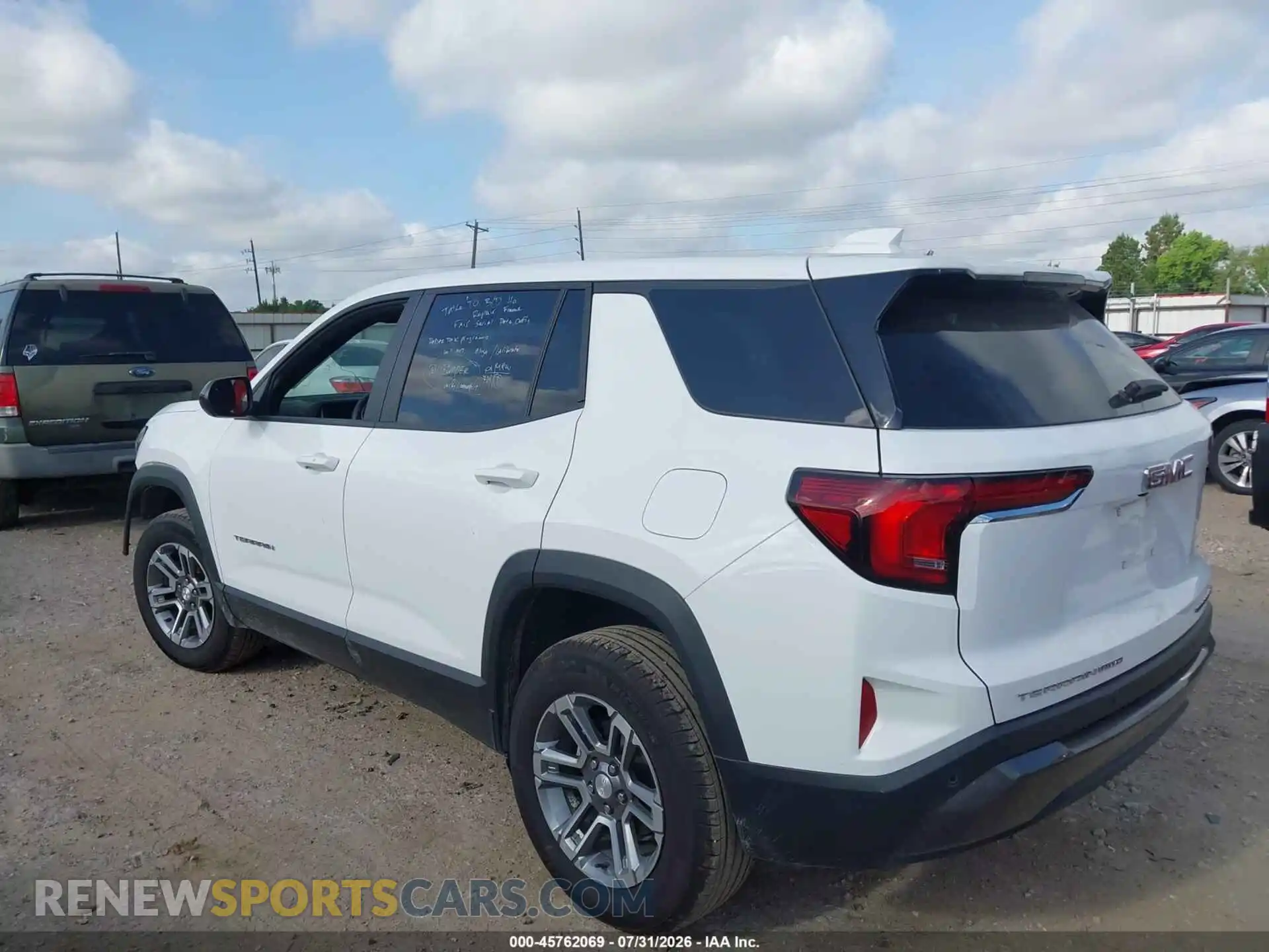3 fotografías del automóvil dañado 3GKALUEG8SL264649 GMC TERRAIN 2025