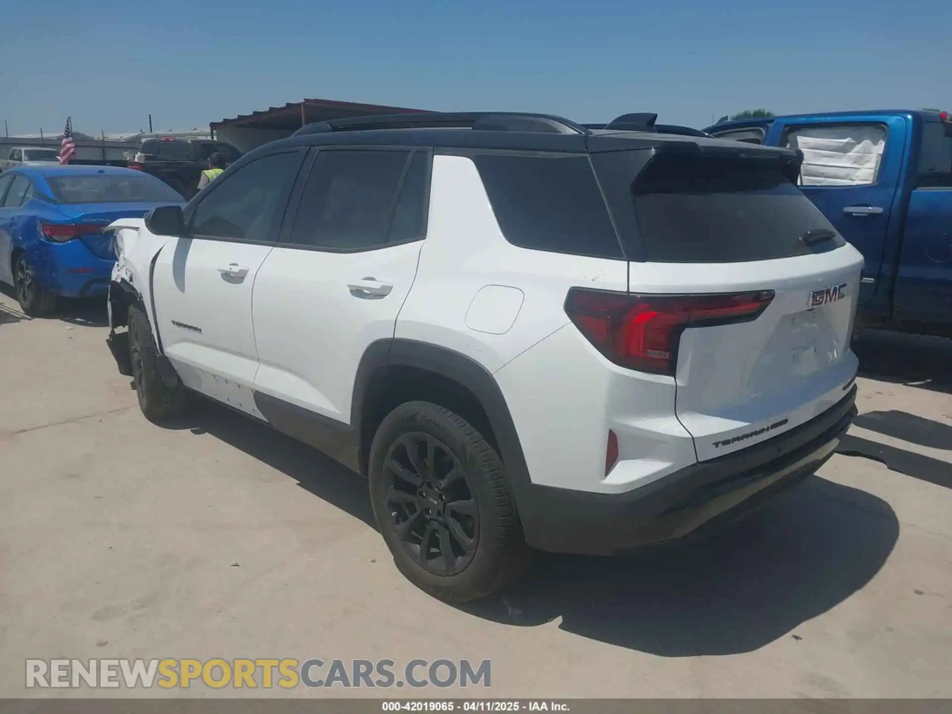 3 Photograph of a damaged car 3GKALUEGXSL218949 GMC TERRAIN 2025