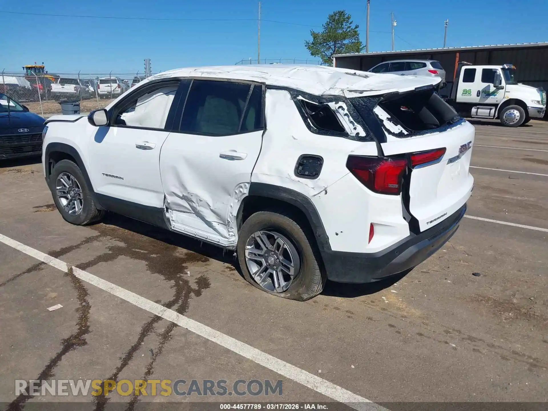 3 Photograph of a damaged car 3GKALMEG2TL186256 GMC TERRAIN 2026