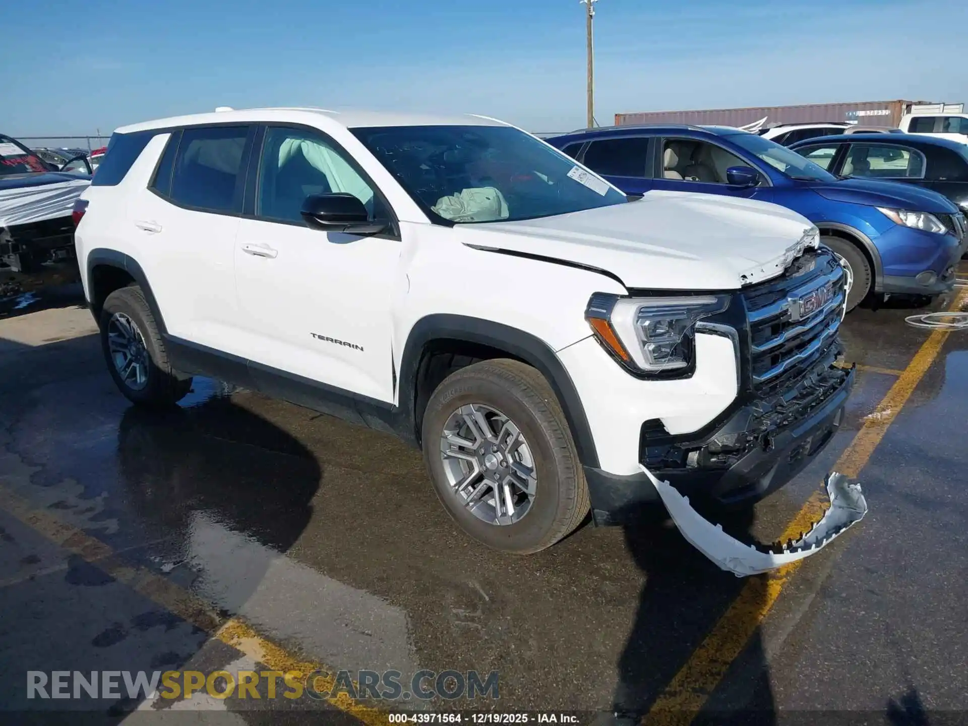 1 Photograph of a damaged car 3GKALMEG2TL262462 GMC TERRAIN 2026