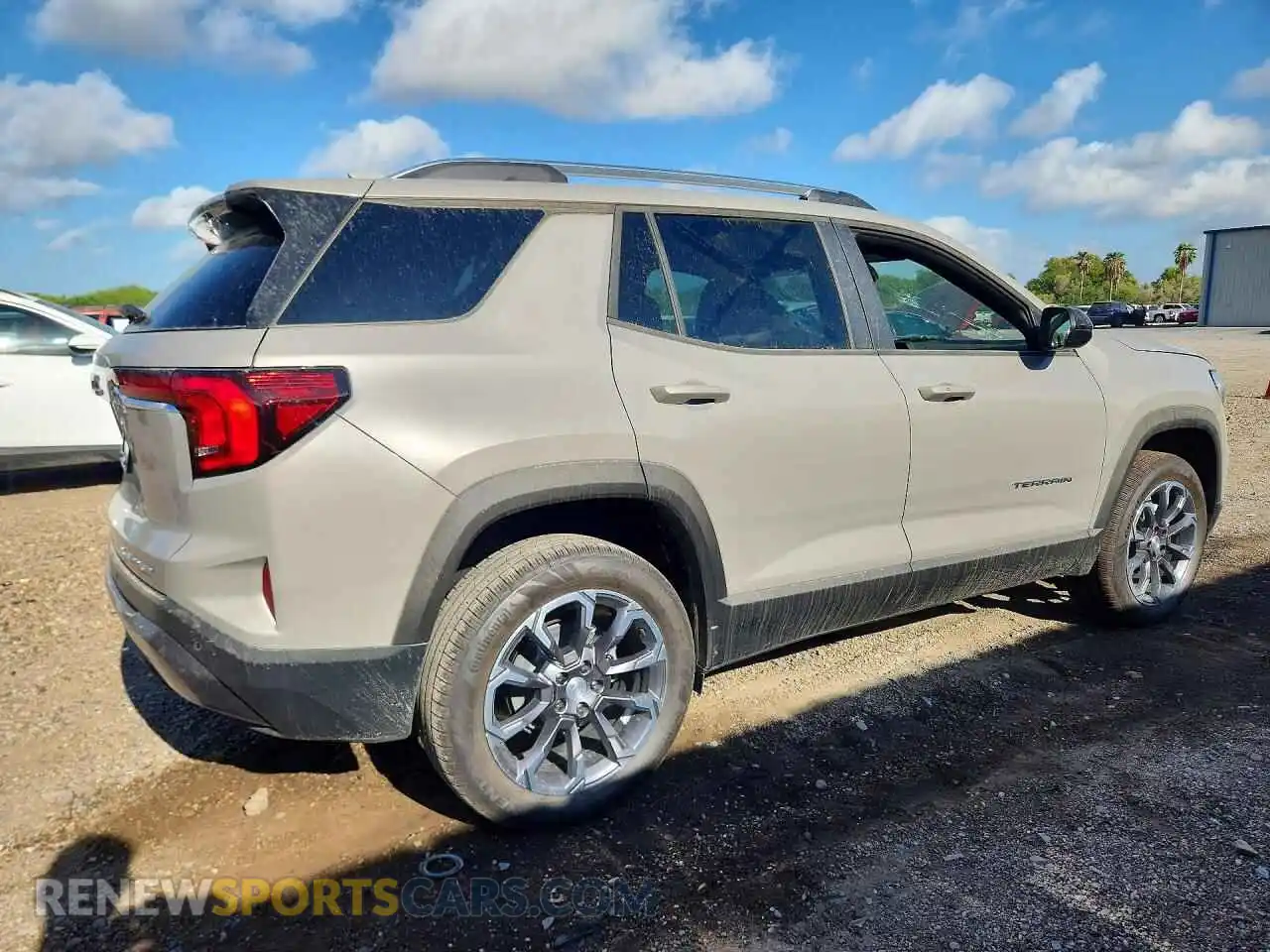 3 fotografías del automóvil dañado 3GKALMEG2TL537151 GMC TERRAIN 2026