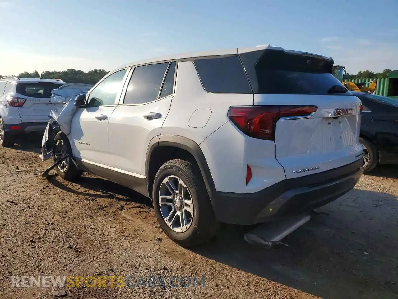2 fotografías del automóvil dañado 3GKALMEG3TL266973 GMC TERRAIN 2026
