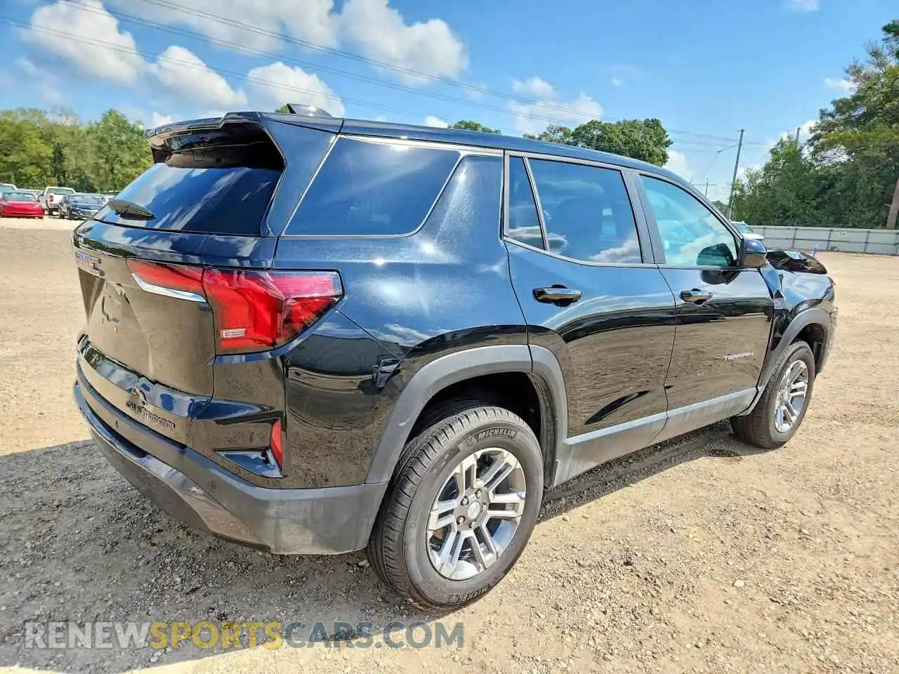 3 Photograph of a damaged car 3GKALMEG3TL335127 GMC TERRAIN 2026