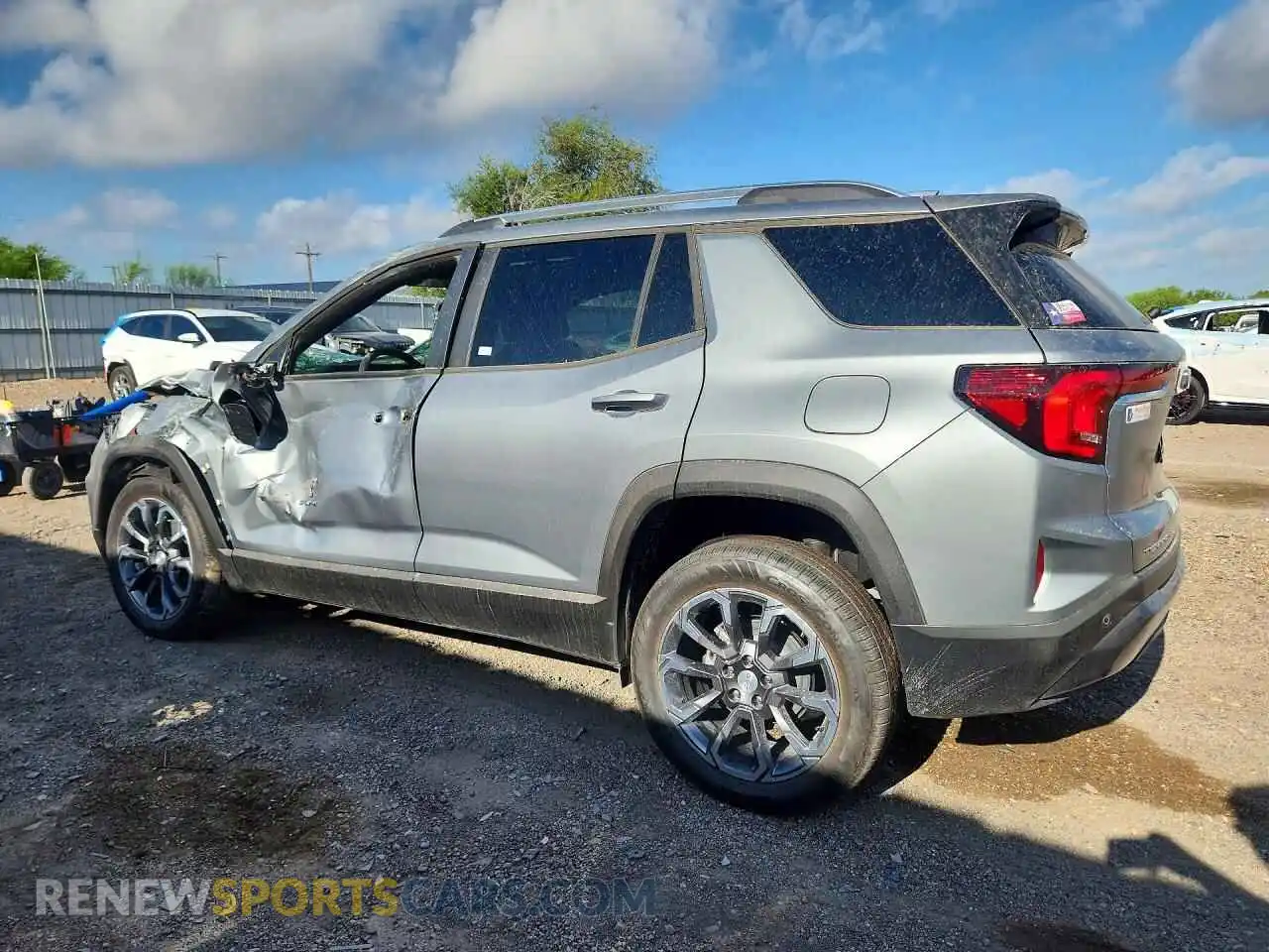 2 fotografías del automóvil dañado 3GKALMEG8TL536182 GMC TERRAIN 2026