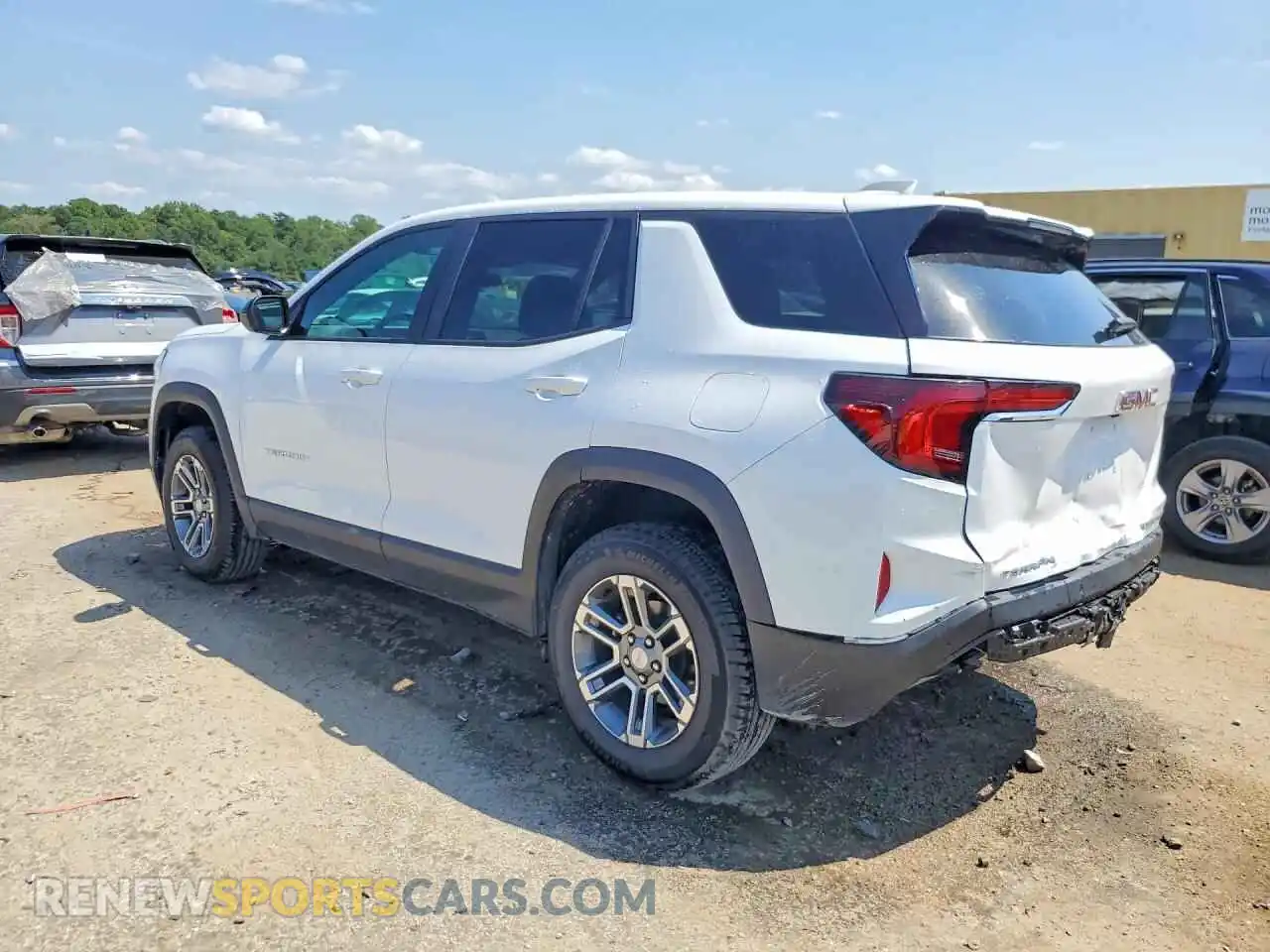 2 Фотография поврежденного автомобиля 3GKALMEG9TL445325 GMC TERRAIN 2026