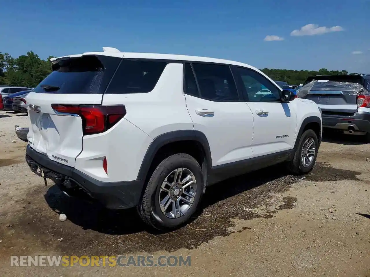 3 Фотография поврежденного автомобиля 3GKALMEG9TL445325 GMC TERRAIN 2026