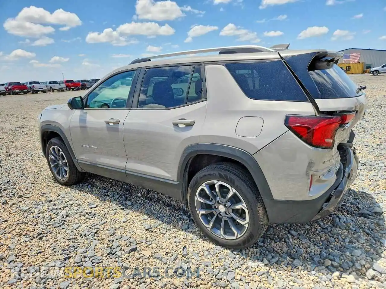 2 fotografías del automóvil dañado 3GKALMEGXTL381652 GMC TERRAIN 2026