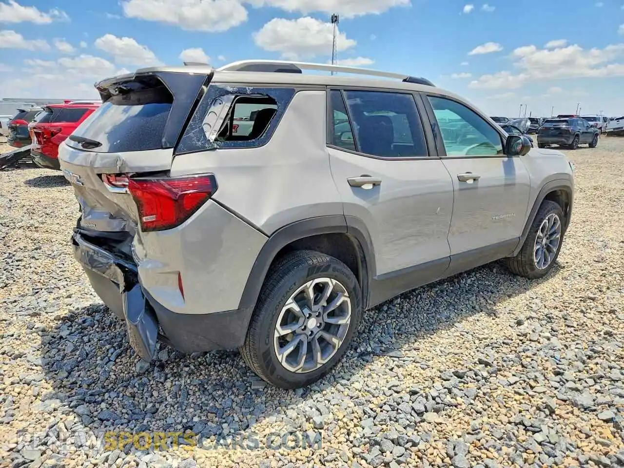 3 fotografías del automóvil dañado 3GKALMEGXTL381652 GMC TERRAIN 2026