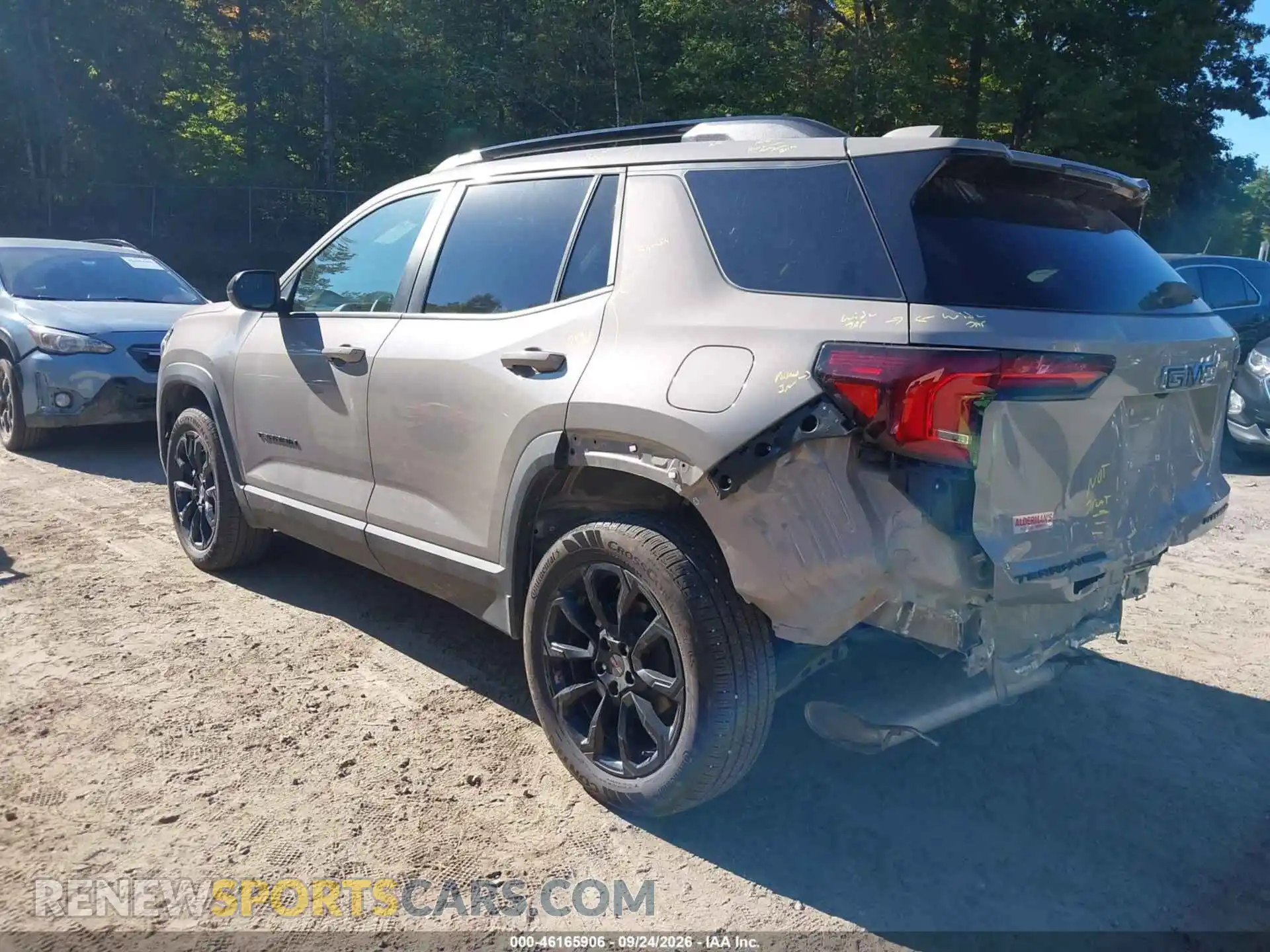 3 Photograph of a damaged car 3GKALUEG0TL217942 GMC TERRAIN 2026