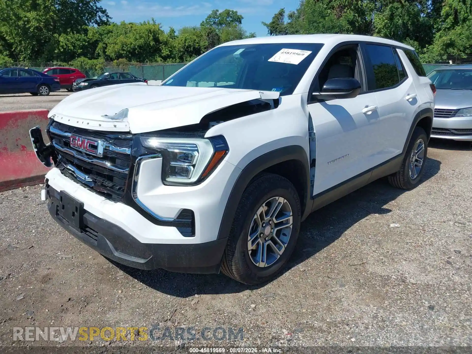 2 Photograph of a damaged car 3GKALUEG0TL436416 GMC TERRAIN 2026