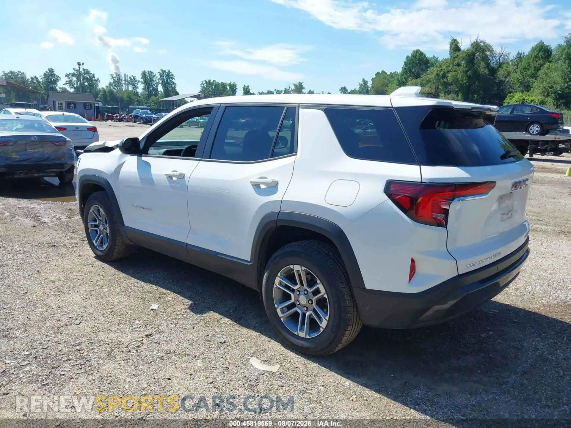 3 Photograph of a damaged car 3GKALUEG0TL436416 GMC TERRAIN 2026