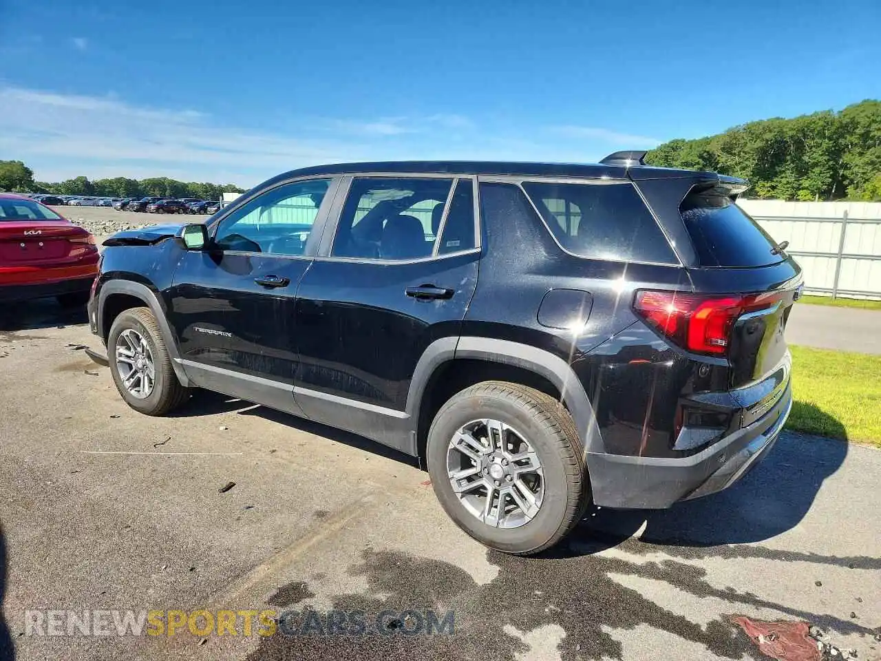 2 fotografías del automóvil dañado 3GKALUEG1TL387226 GMC TERRAIN 2026