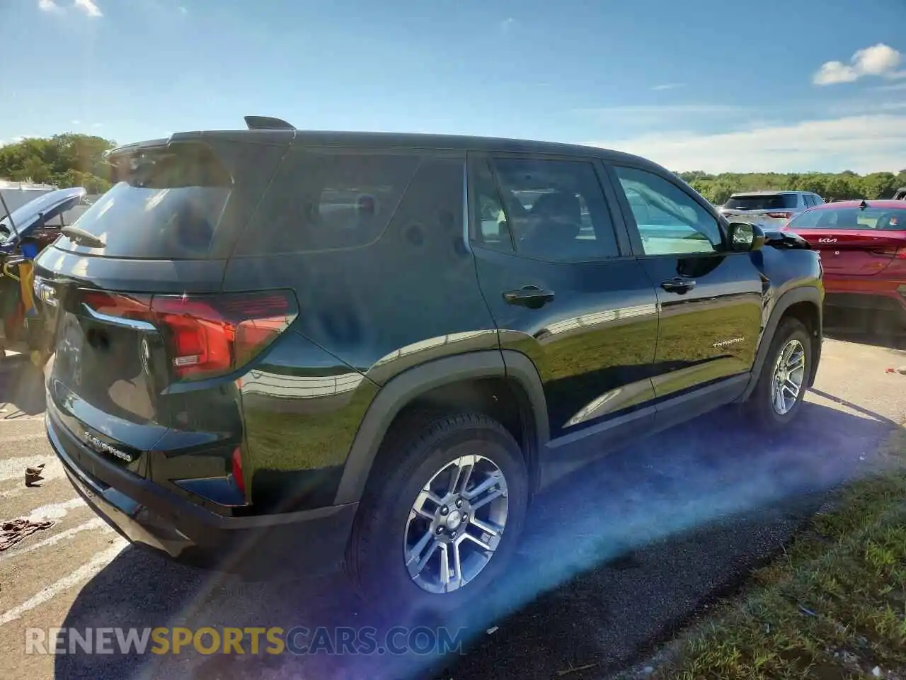 3 fotografías del automóvil dañado 3GKALUEG1TL387226 GMC TERRAIN 2026