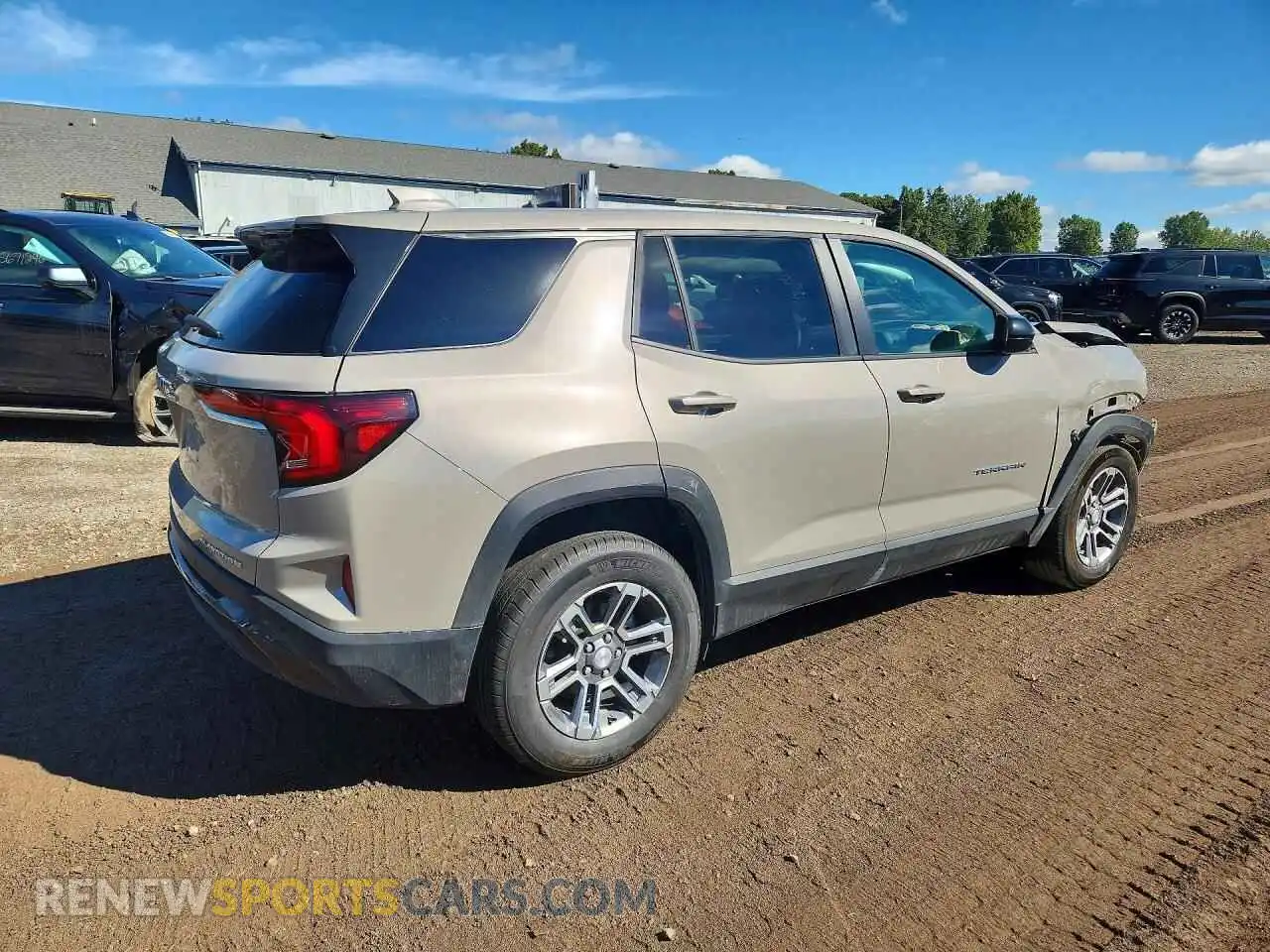3 Photograph of a damaged car 3GKALUEG2TL381743 GMC TERRAIN 2026
