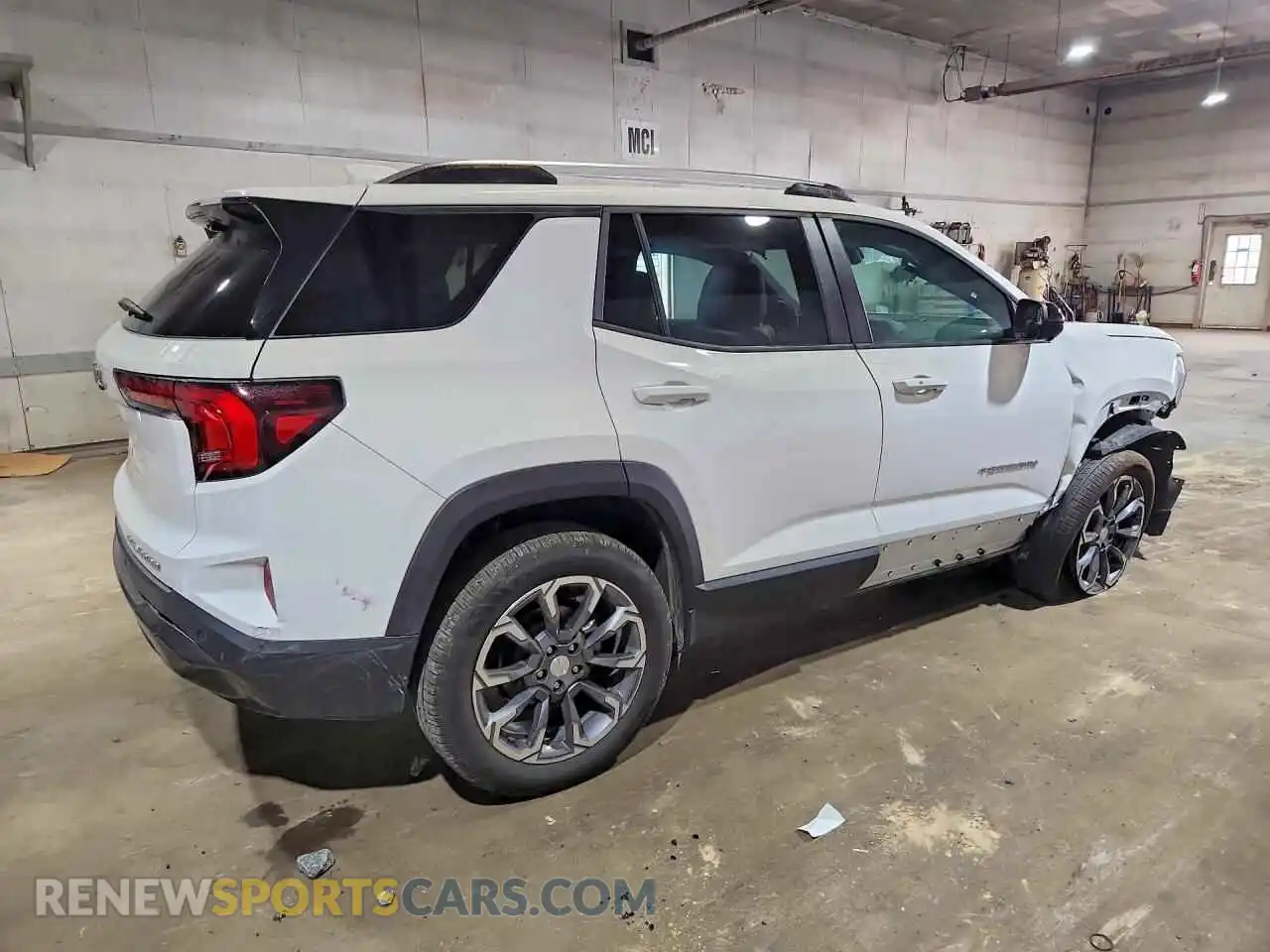 3 fotografías del automóvil dañado 3GKALUEG4TL367083 GMC TERRAIN 2026