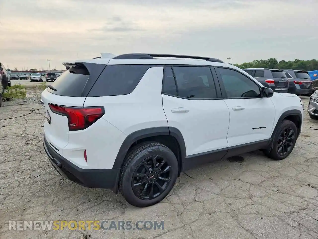 3 fotografías del automóvil dañado 3GKALUEG6TL288269 GMC TERRAIN 2026