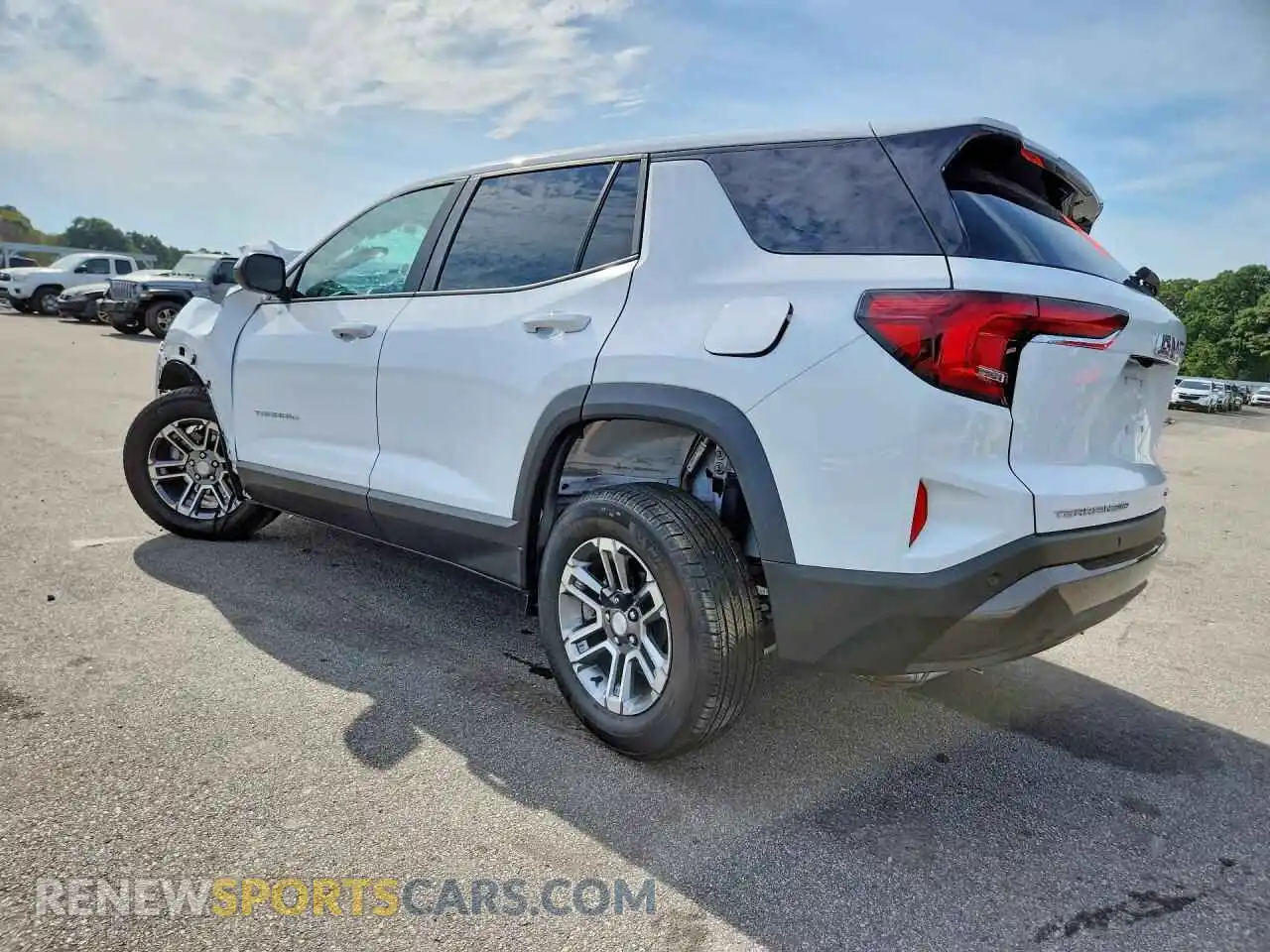 2 fotografías del automóvil dañado 3GKALUEG6TL452359 GMC TERRAIN 2026