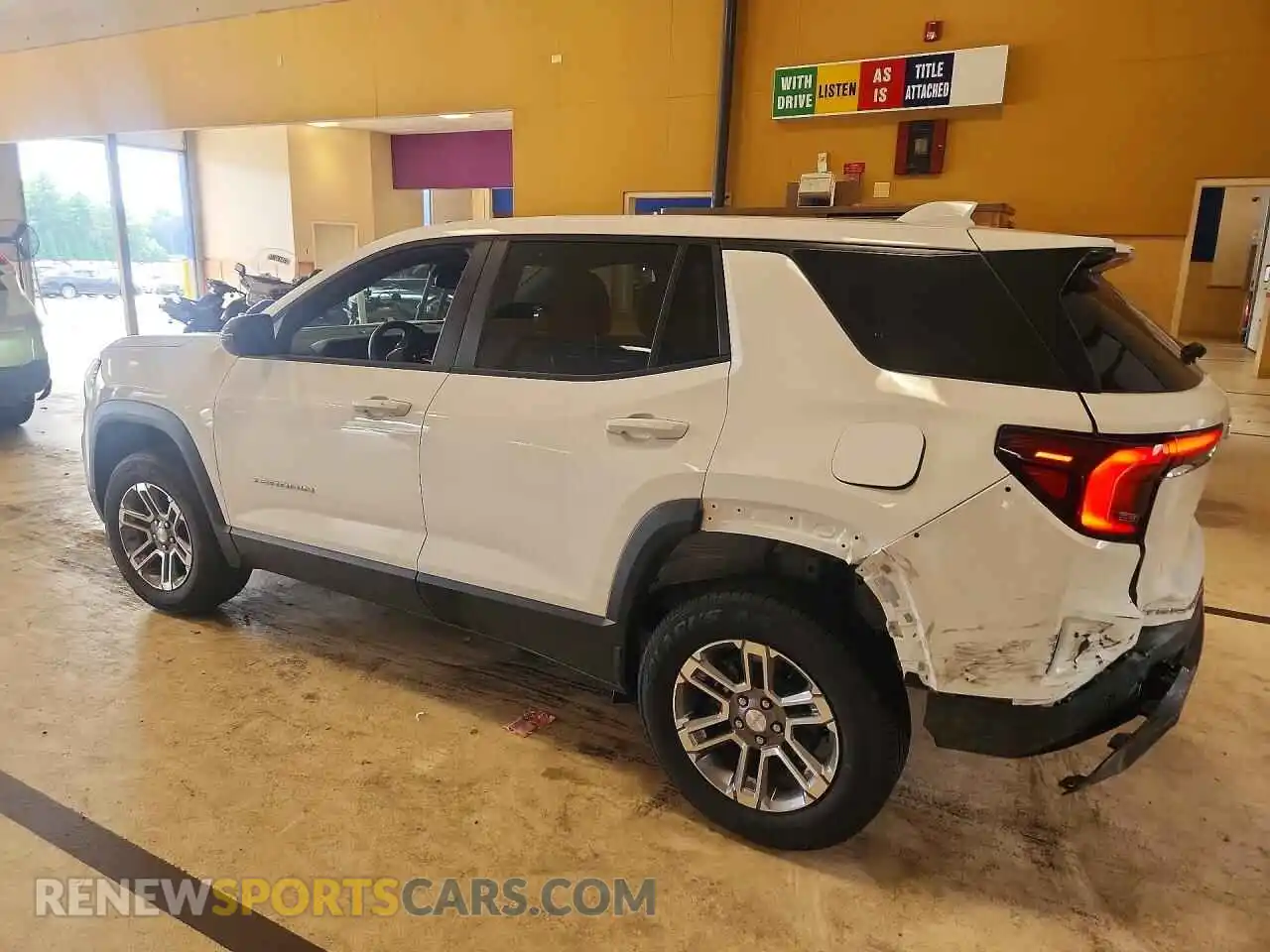 2 Фотография поврежденного автомобиля 3GKALUEG6TL453088 GMC TERRAIN 2026