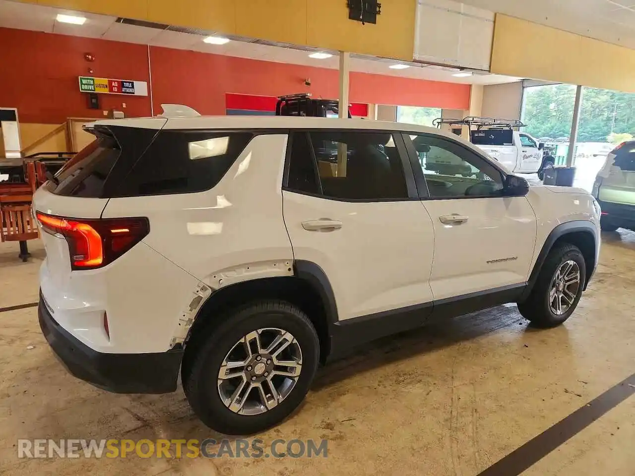 3 Фотография поврежденного автомобиля 3GKALUEG6TL453088 GMC TERRAIN 2026