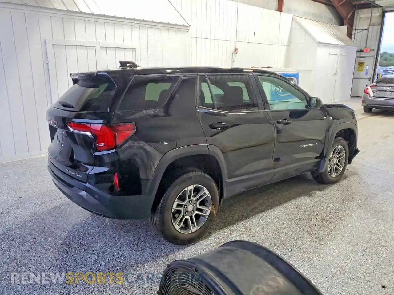 3 Фотография поврежденного автомобиля 3GKALUEG7TL453035 GMC TERRAIN 2026