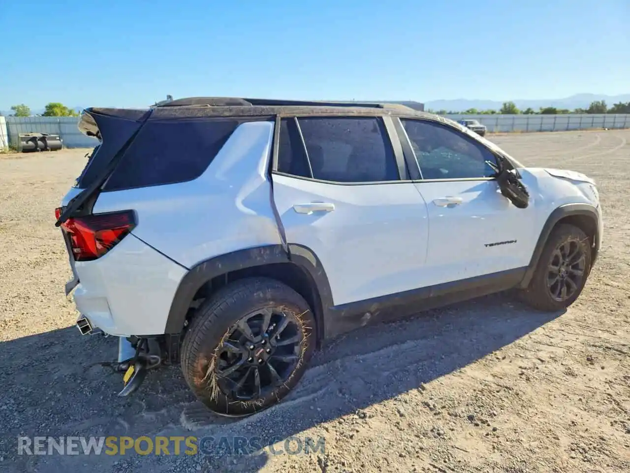 3 Photograph of a damaged car 3GKALUEG8TL473309 GMC TERRAIN 2026