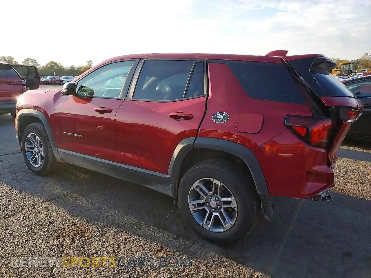 2 fotografías del automóvil dañado 3GKALUEG9TL124241 GMC TERRAIN 2026