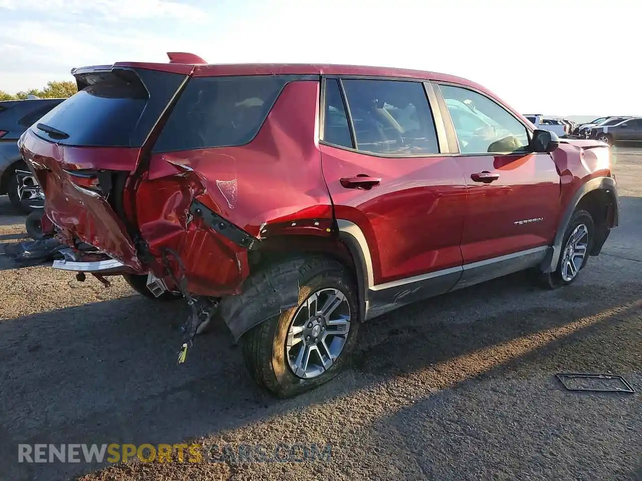 3 fotografías del automóvil dañado 3GKALUEG9TL124241 GMC TERRAIN 2026