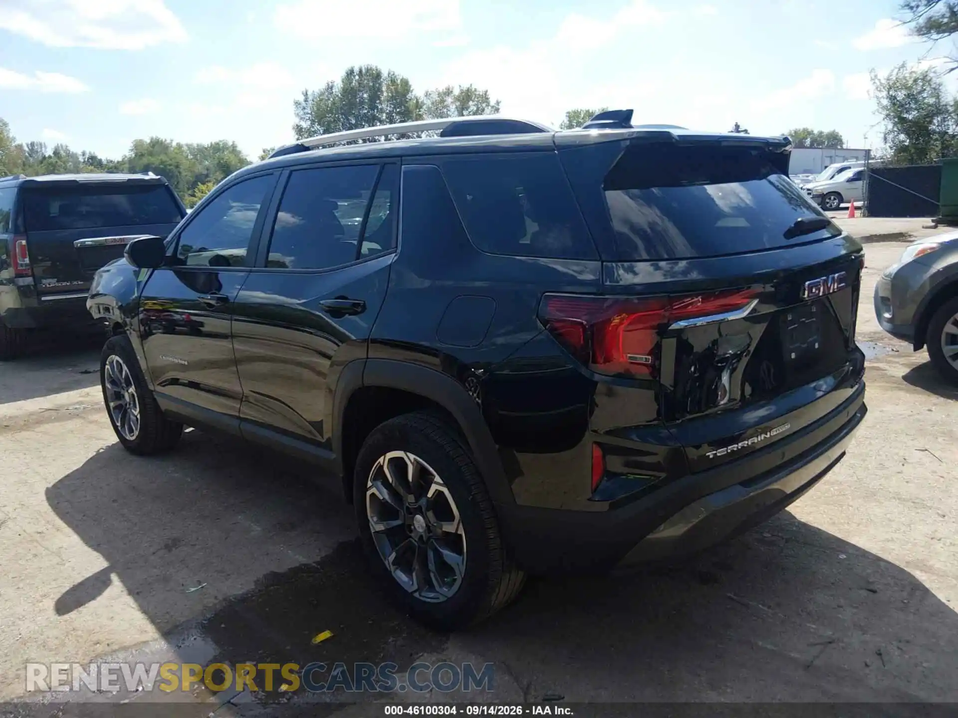 3 Photograph of a damaged car 3GKALUEG9TL228633 GMC TERRAIN 2026