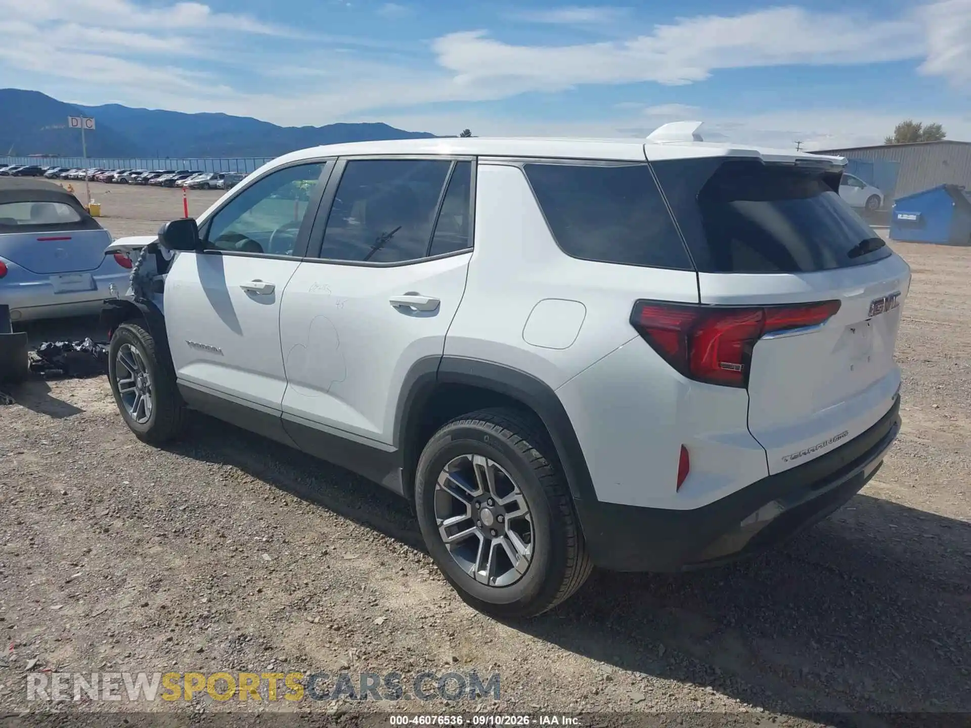 3 Photograph of a damaged car 3GKALUEGXTL505516 GMC TERRAIN 2026