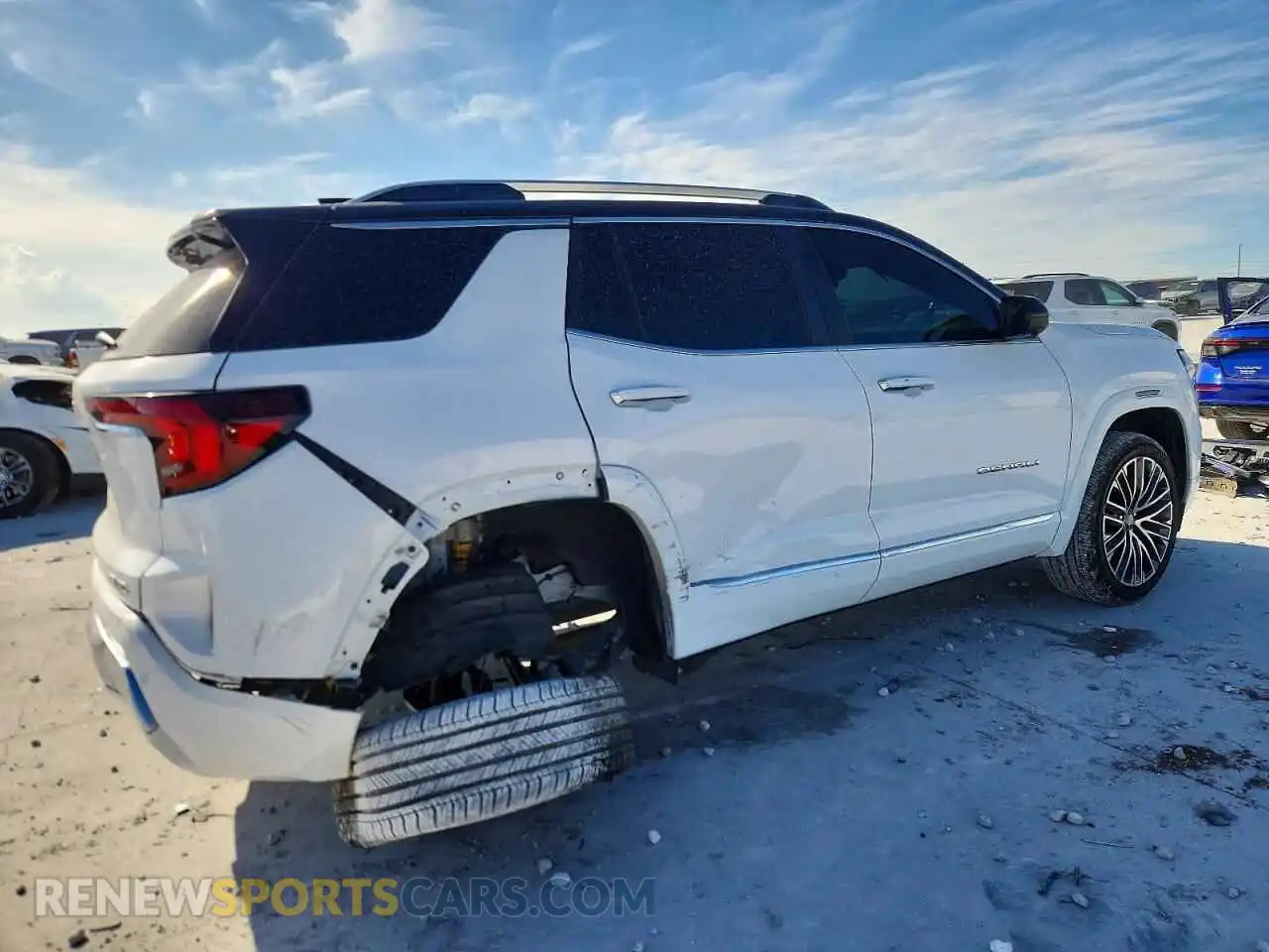 3 fotografías del automóvil dañado 3GKALZEG5TL244728 GMC TERRAIN 2026
