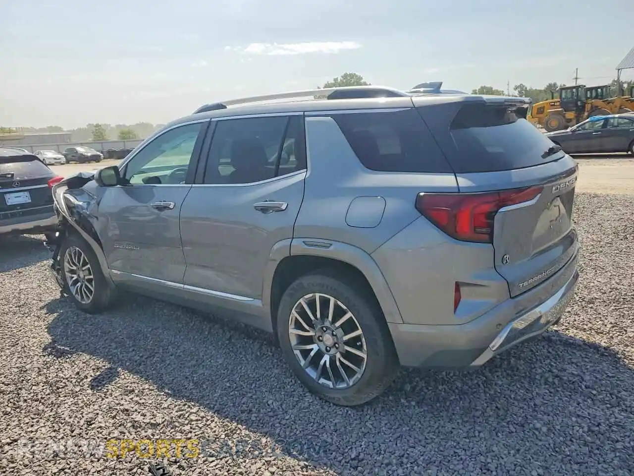 2 fotografías del automóvil dañado 3GKALZEG7TL355314 GMC TERRAIN 2026