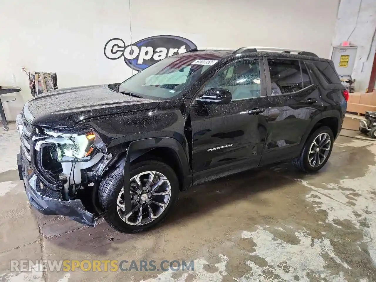 1 Photograph of a damaged car 3GKALUEG5VL183306 GMC TERRAIN 2027