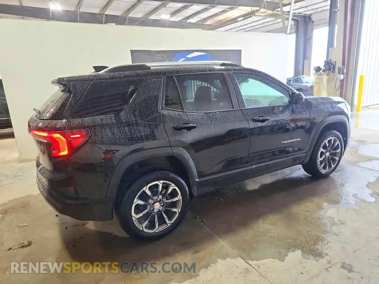 3 Photograph of a damaged car 3GKALUEG5VL183306 GMC TERRAIN 2027