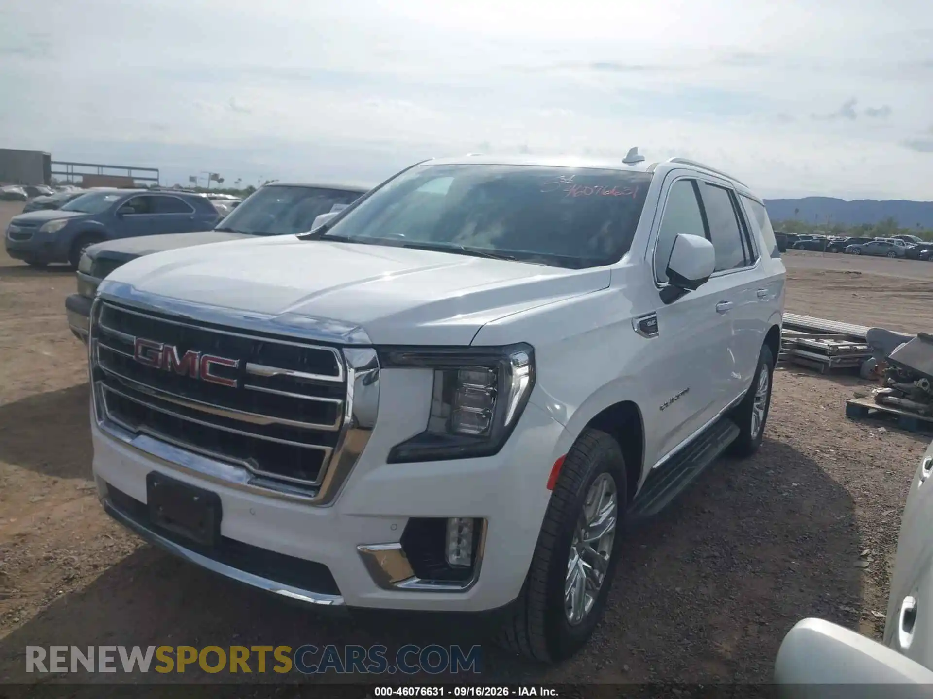 2 Фотография поврежденного автомобиля 1GKS1BKD7MR205855 GMC YUKON 2021