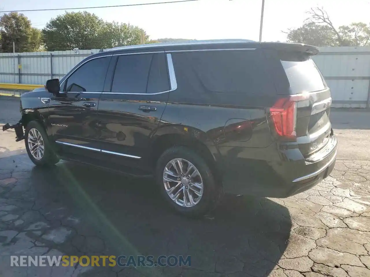 2 Photograph of a damaged car 1GKS1BKD7MR248432 GMC YUKON 2021